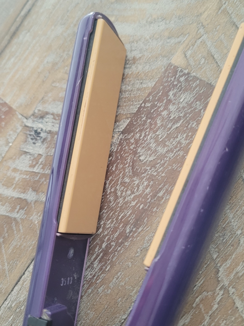 CHI 1" Purple Hair Flat Iron - Professional Straightening - Picture 2 of 3